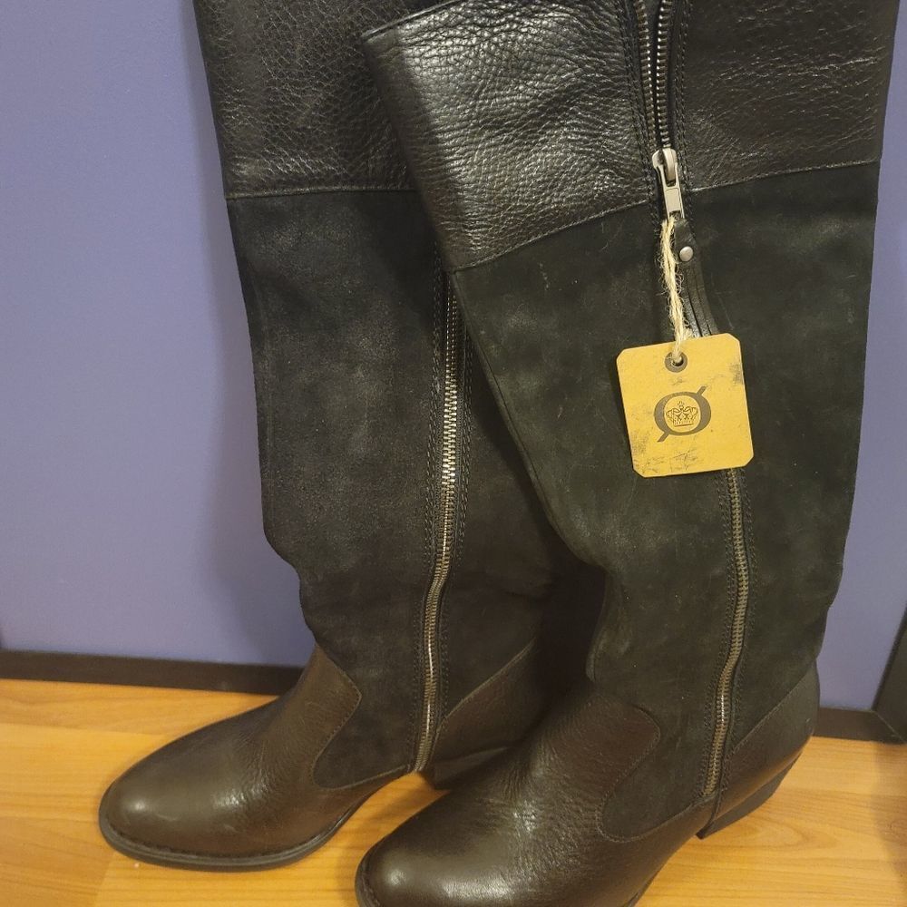 𝅺BORN Cast Knee High Boots